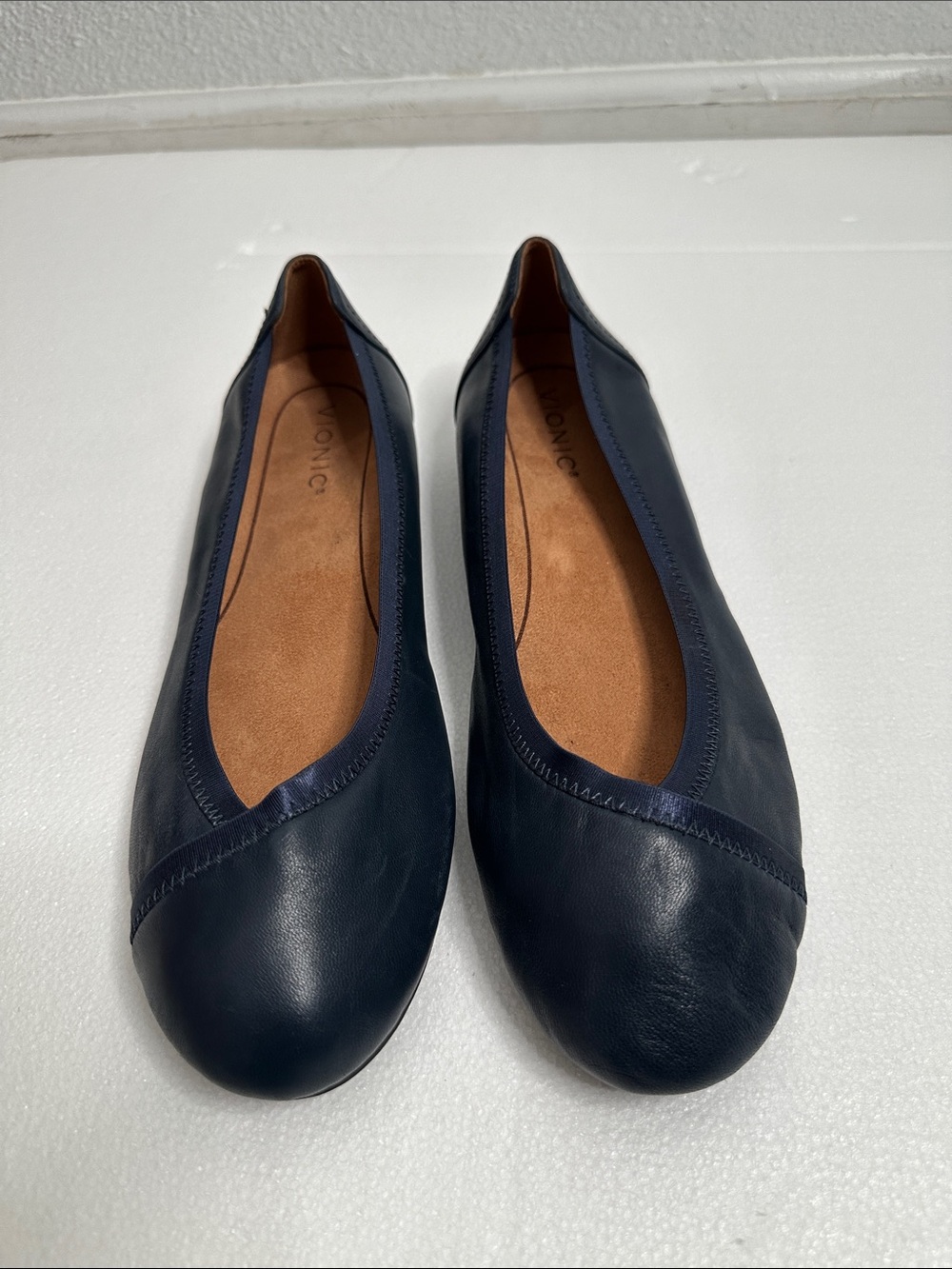 Vionic Navy Leather Ballet Flats - Slip-On Comfort leather size 10